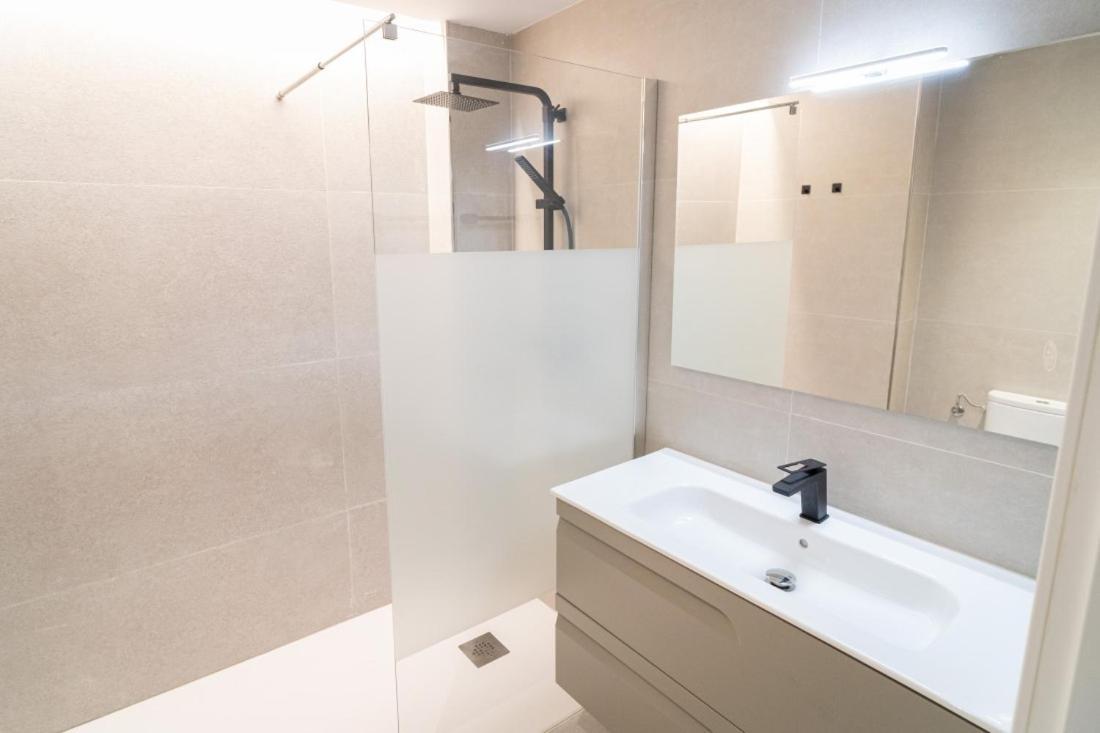 Ornis Apartments Poble Сан-Карлос-де-ла-Рапита Экстерьер фото
