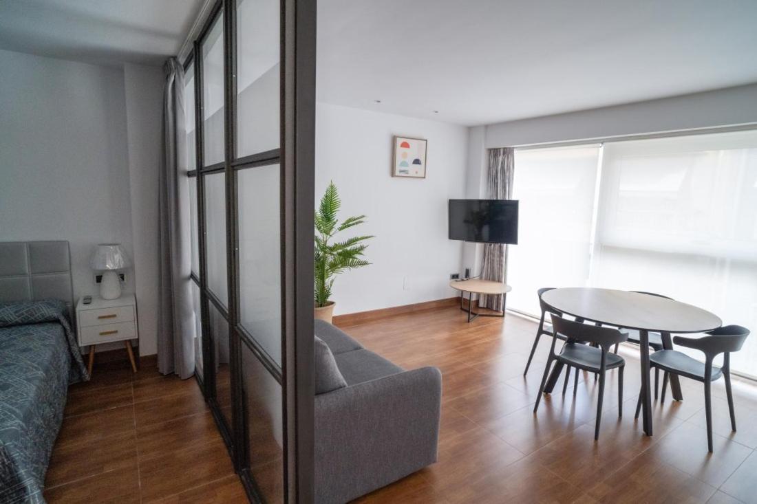 Ornis Apartments Poble Сан-Карлос-де-ла-Рапита Экстерьер фото
